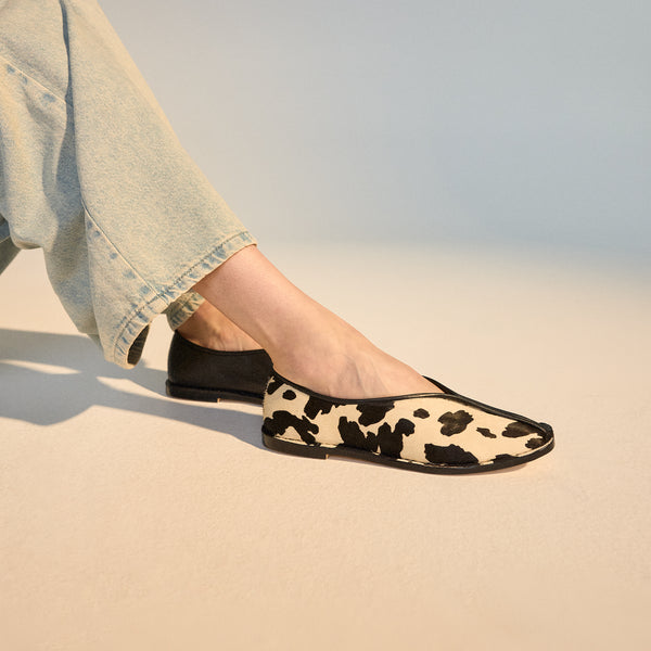 Ada Black Cowhide/Black