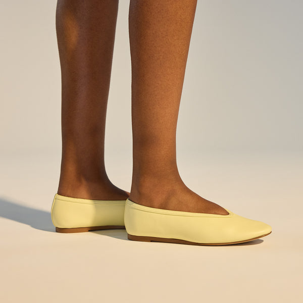 Ballet V Soft Lemon
