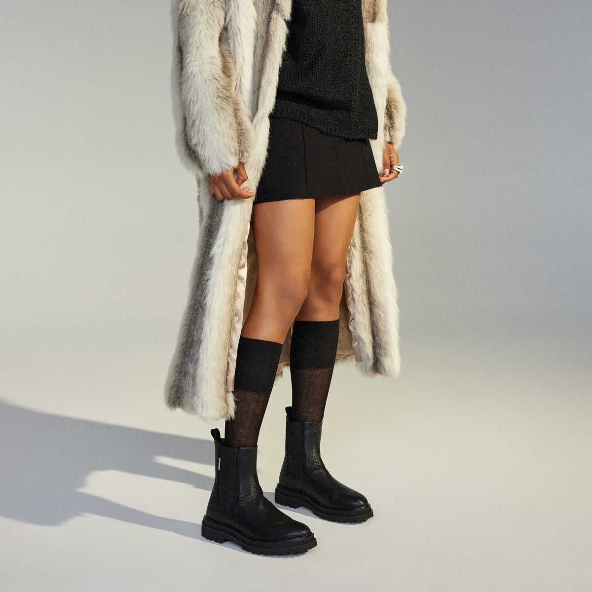 Chelsea Step All Black Tumble