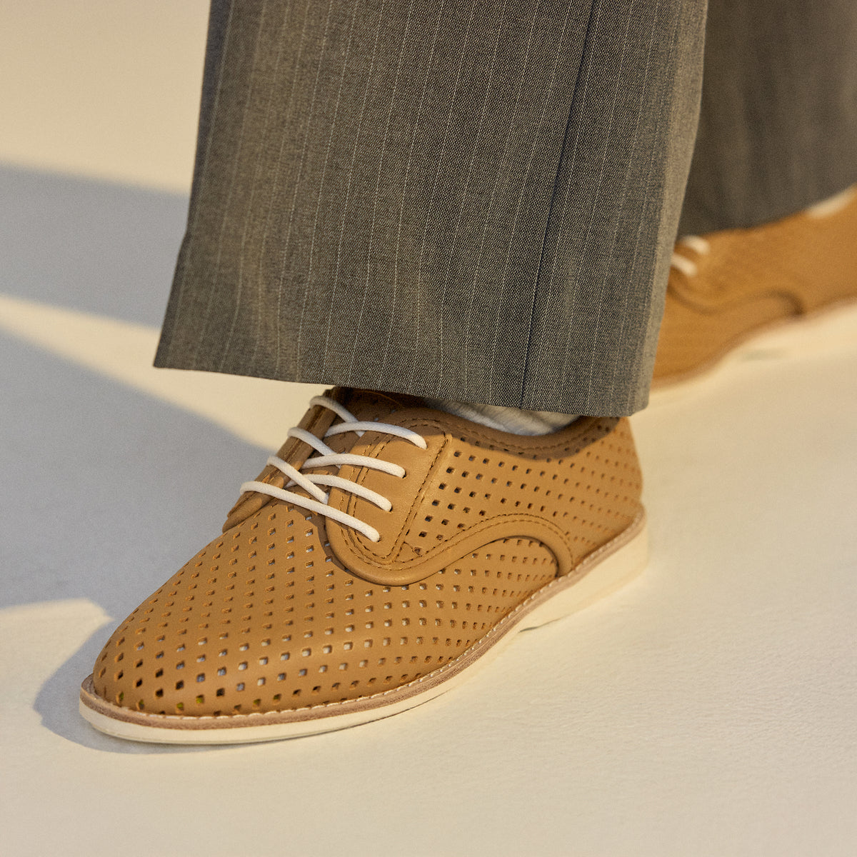 Derby Punch Soft Tan