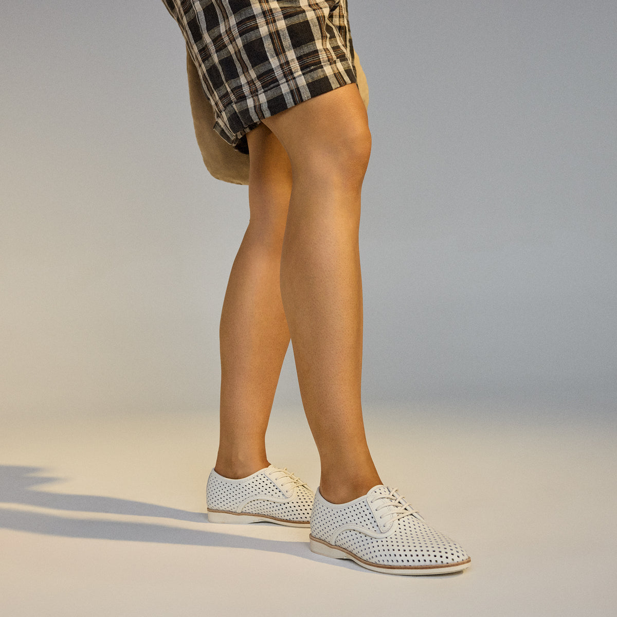 Derby Punch White
