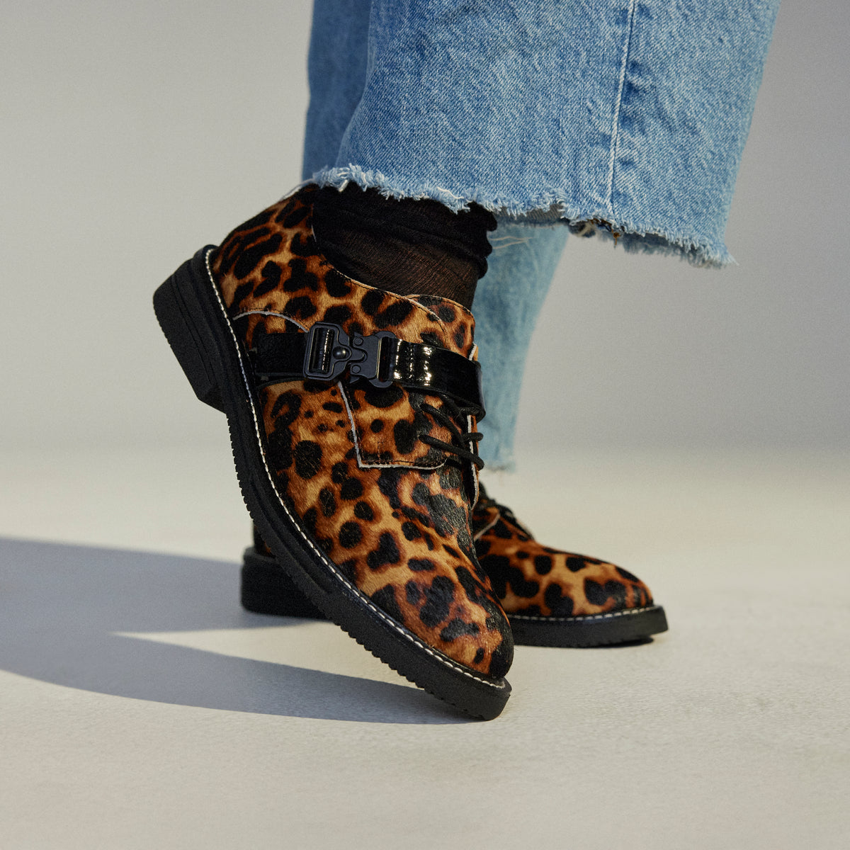Derby Rise Strap Dark Camel Leopard/Black