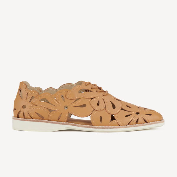 Rollie Sidecut Applique Tan — women's shoe, side profile