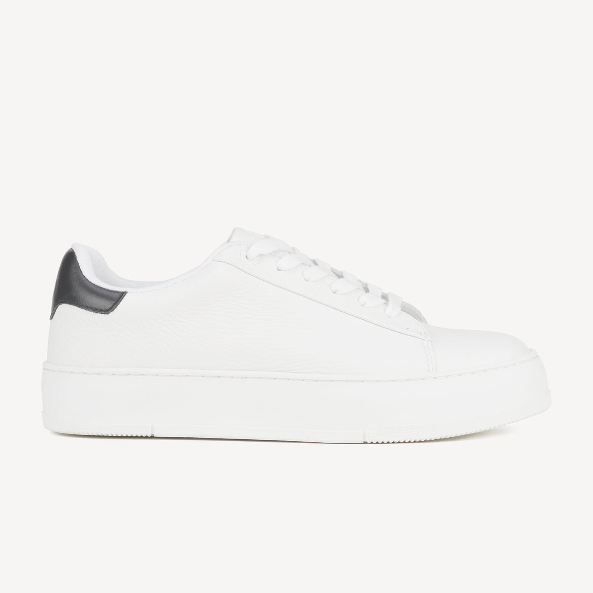 CourtClub White/Black