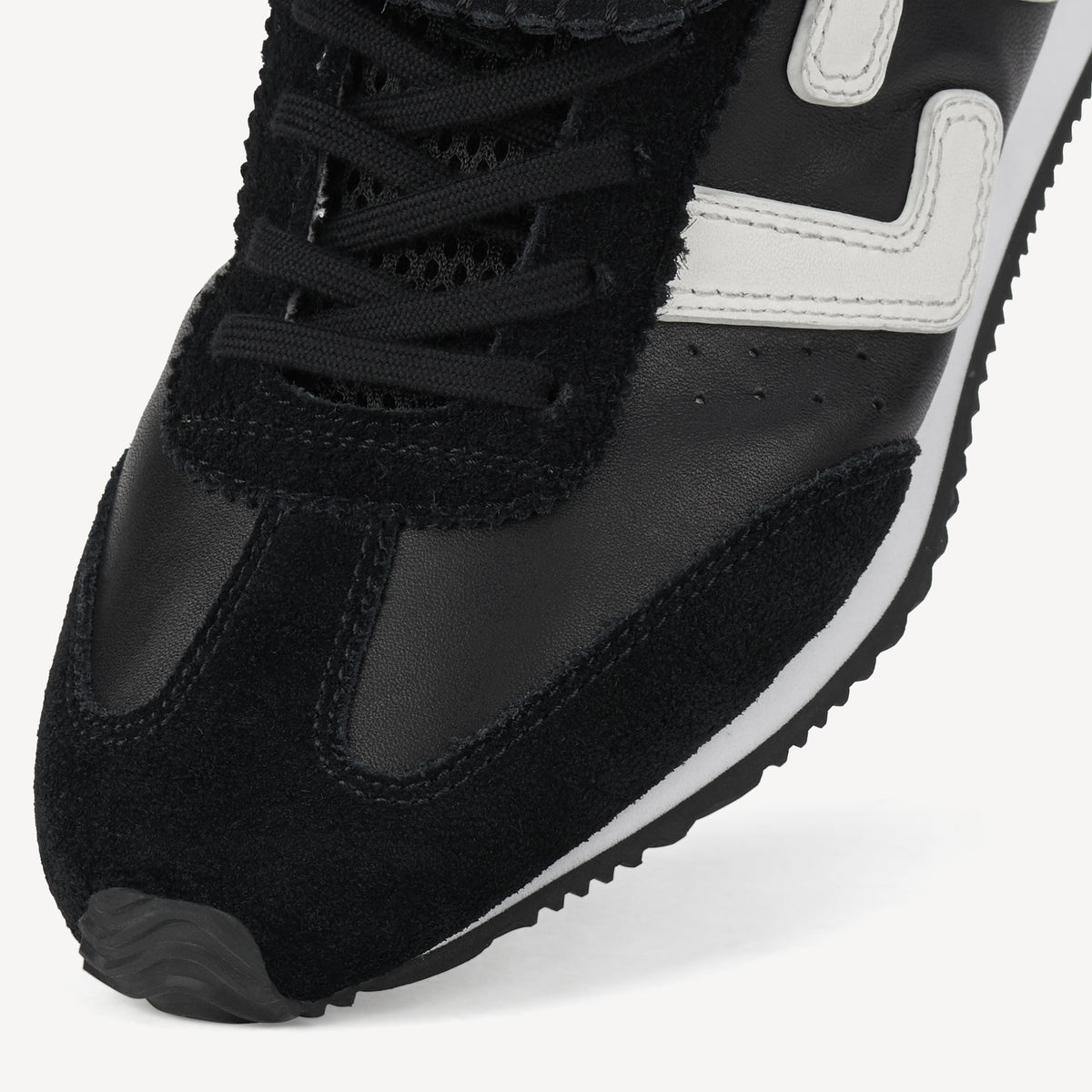 Shift Black/White