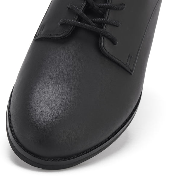 Derby All Black