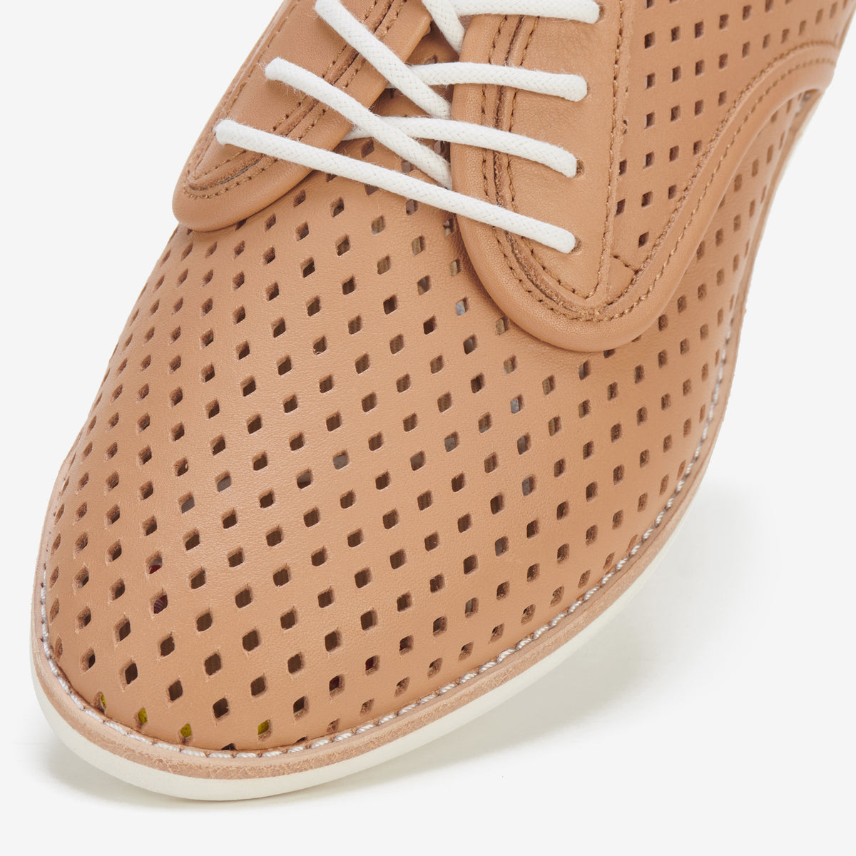 Derby Punch Soft Tan