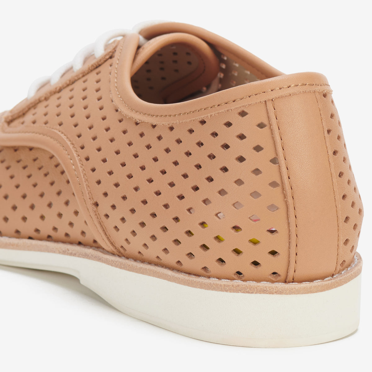 Derby Punch Soft Tan