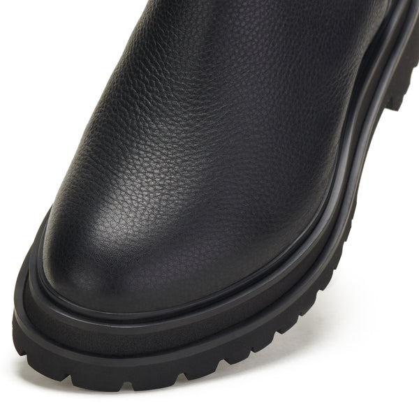 Chelsea Step All Black Tumble
