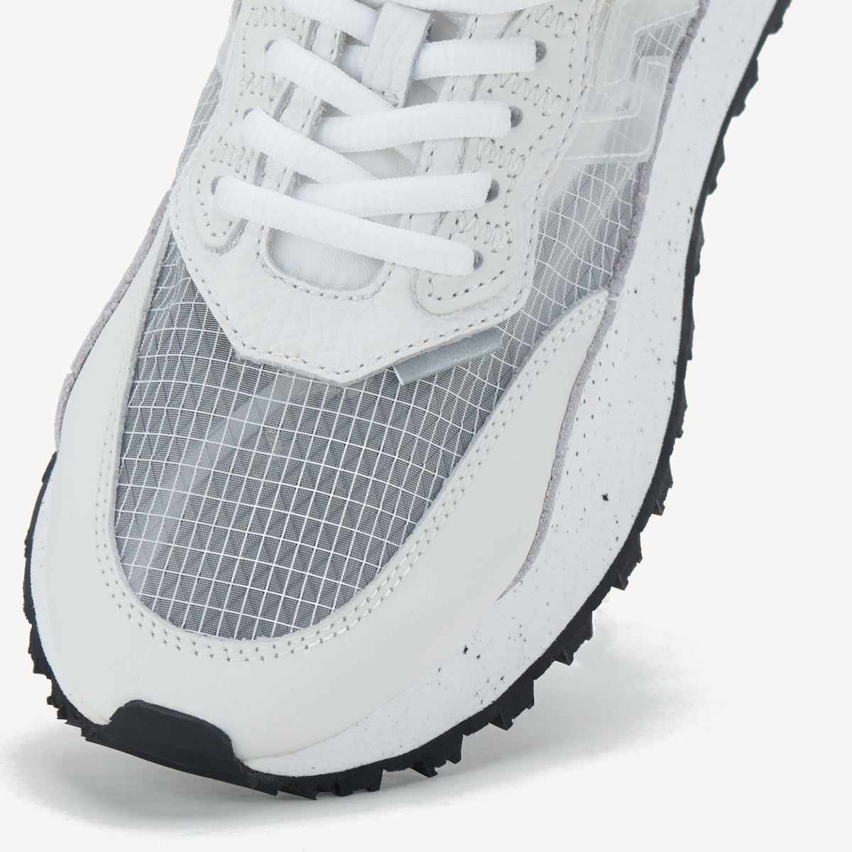 Kentu Clear Mesh White