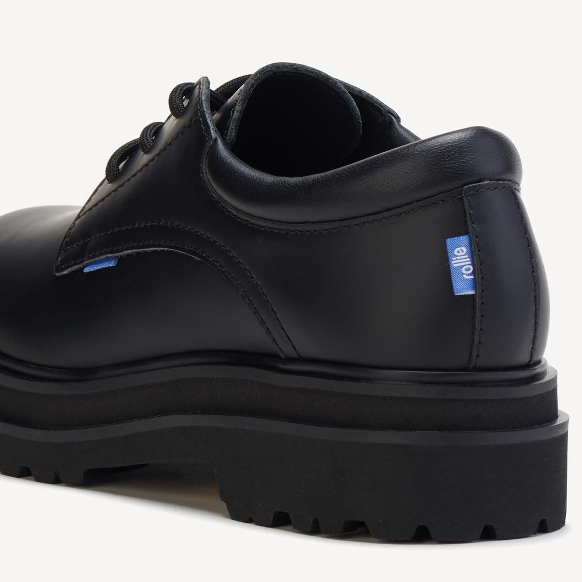 Derby Step Black Sleek