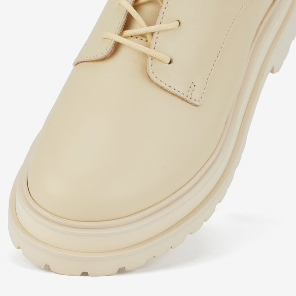 Derby Step All Bone