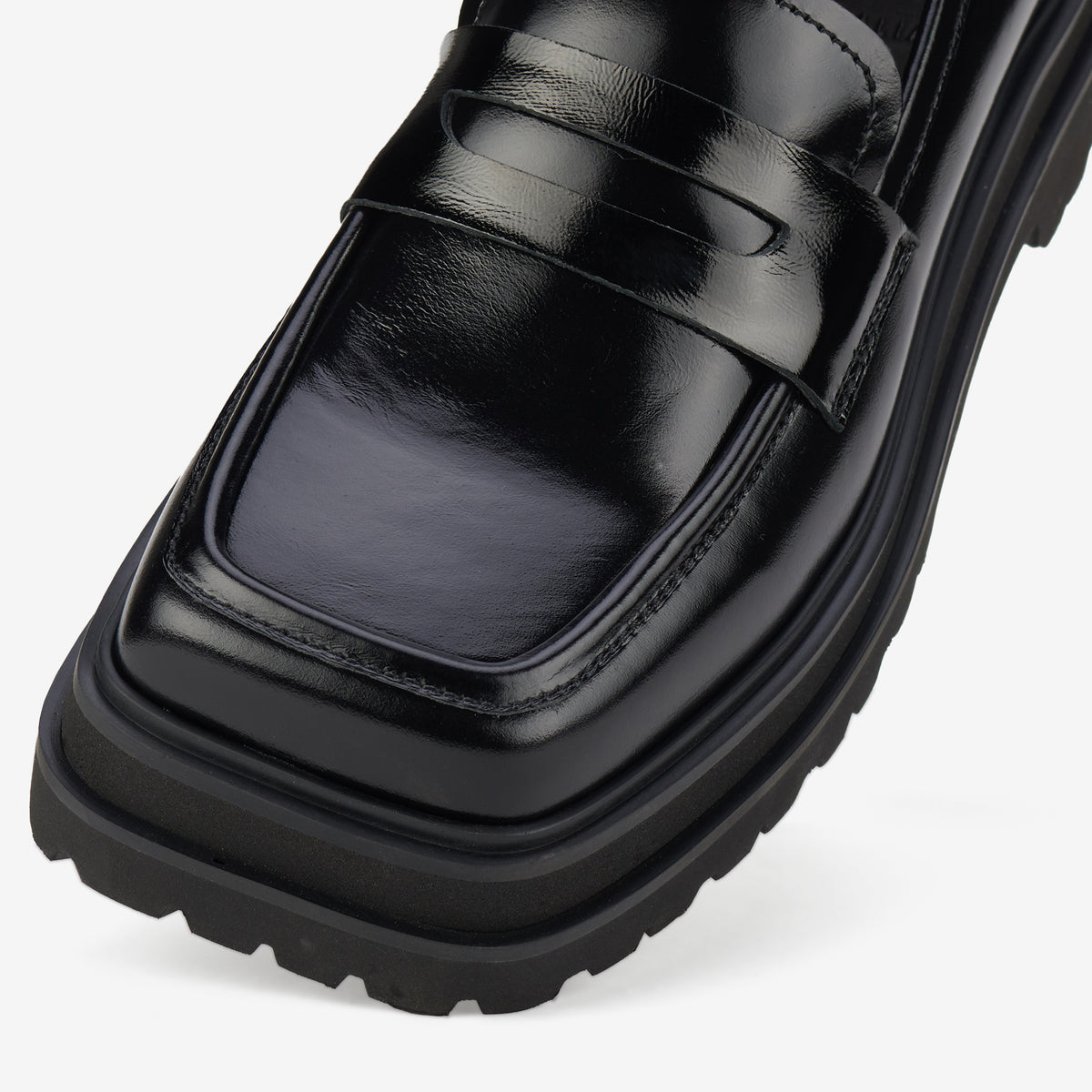 Loafer Step Square Toe Black Patent