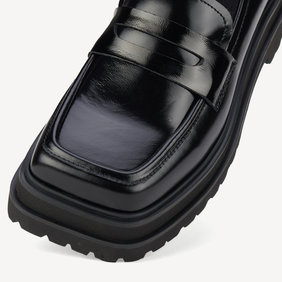 Loafer Step Square Toe Black Patent