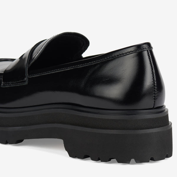 Loafer Step Square Toe Black Patent