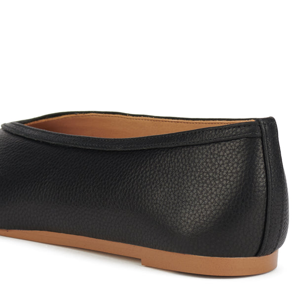 Ballet V Black