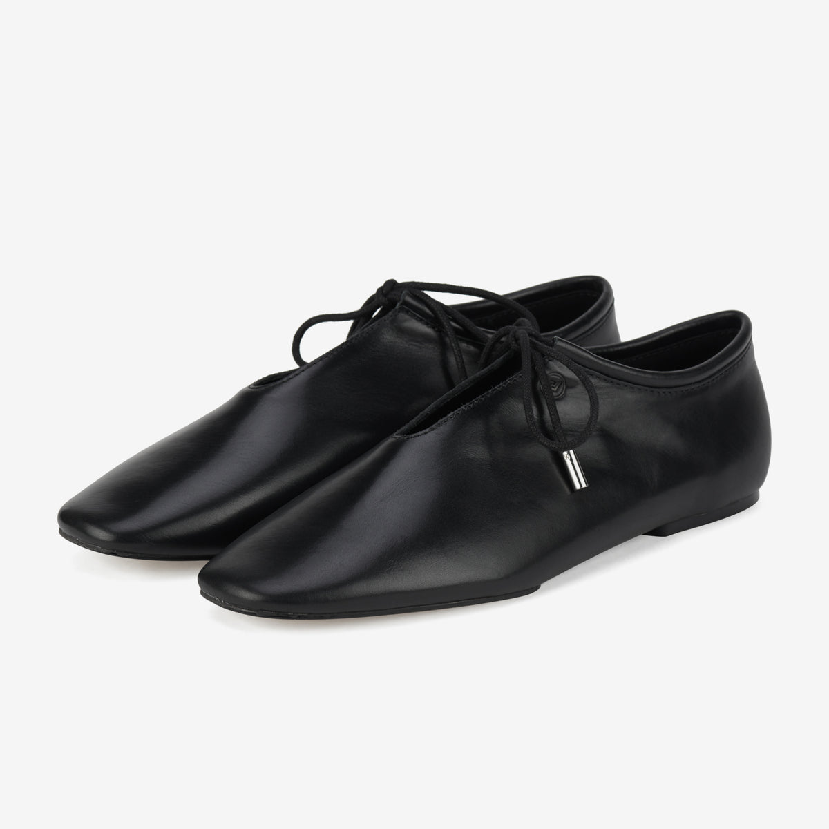Noah Lace Black