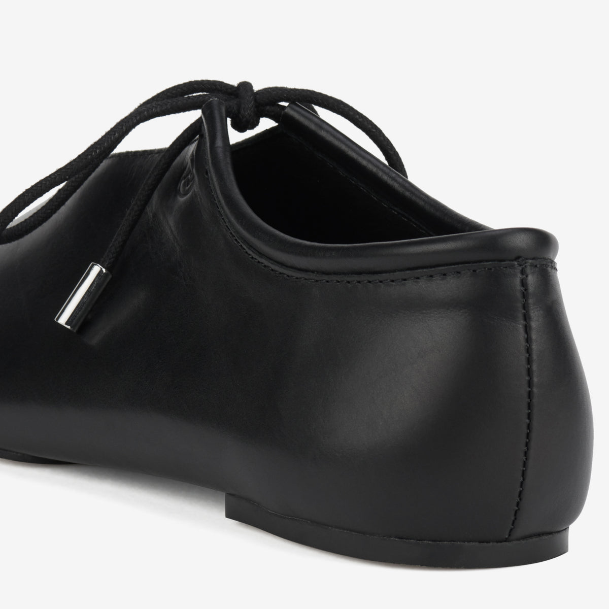 Noah Lace Black
