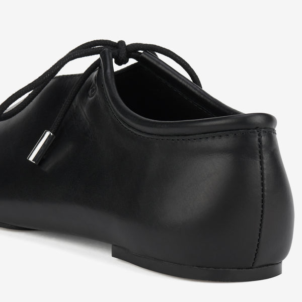 Noah Lace Black