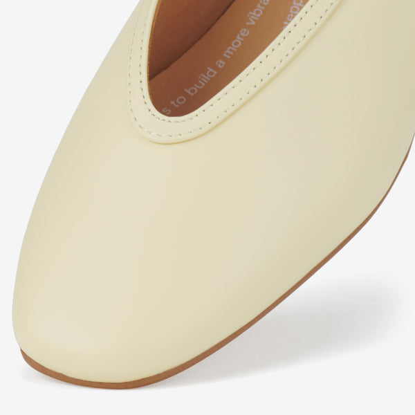 Ballet V Soft Lemon