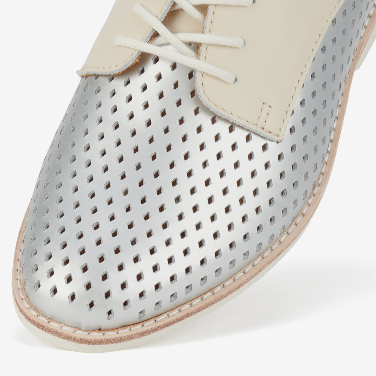 Derby Punch Silver/Ecru