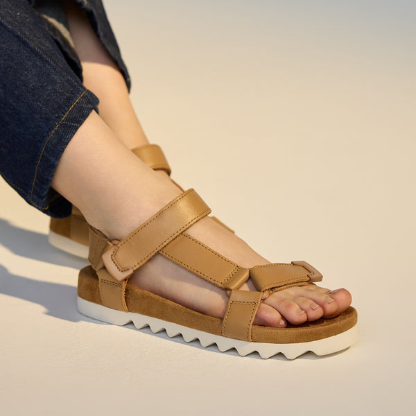 Sandal Tooth Wedge Soft Tan
