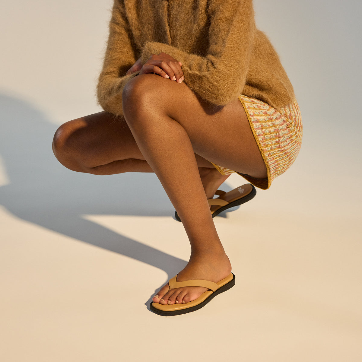 Square Toe Thong Tan/Black